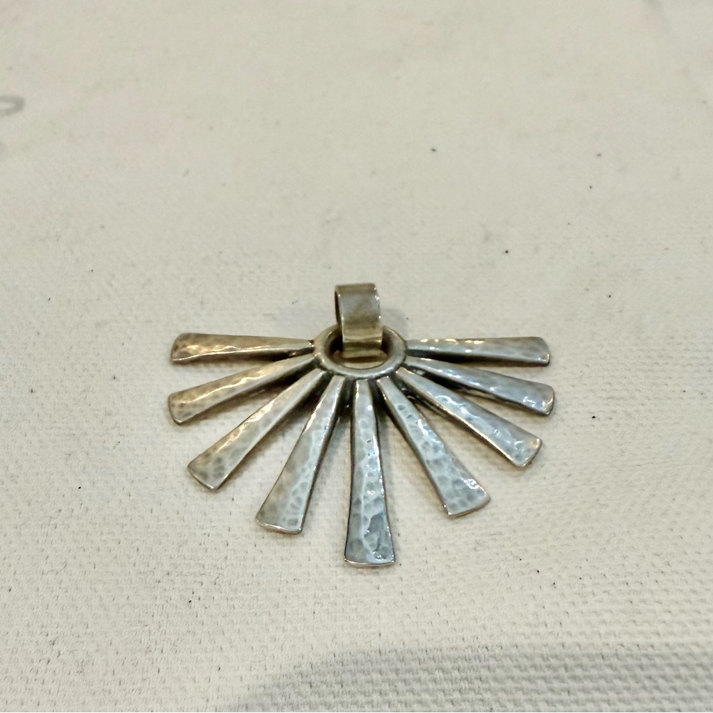 James Avery 0925 Silver Starburst Fan Pendant 220$